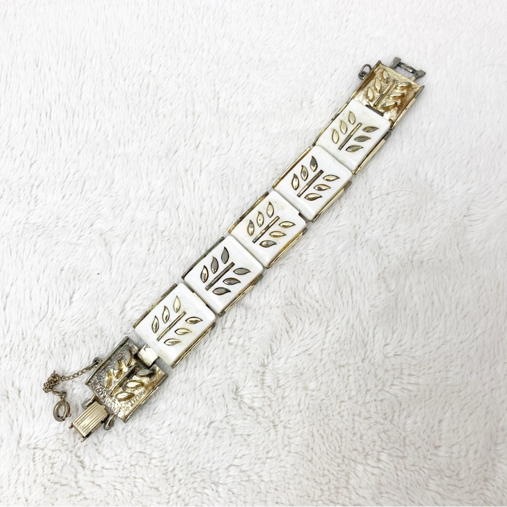 VTG Coro White Thermoset Bracelet Signed